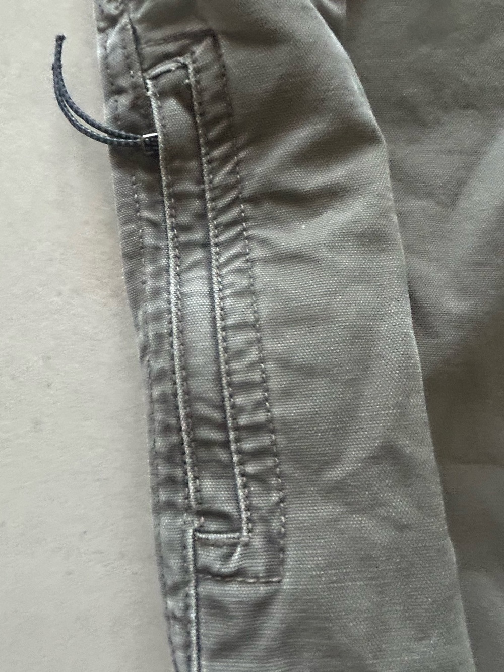 G H Bass & Co Men’s Cargo Pants Taupe Size 36 X 30 - Picture 2 of 5